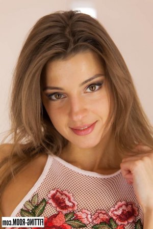 Marie-gladys adult dating in Affton, MO